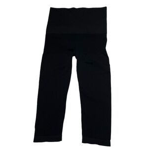 Preggo Leggings Snapback Postpartum Cropped Leggings Size XL/2XL